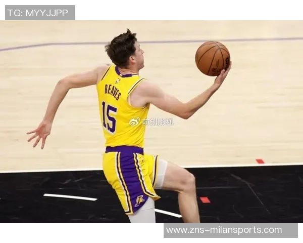 迪林厄姆半场狂砍15分5助攻2抢断展现超强实力引发热议 迪林厄姆半场狂砍15分5助攻2抢断展现超强实力引发热议