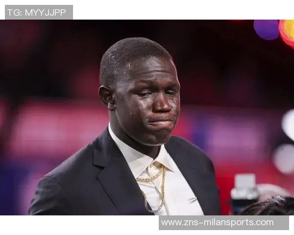 小杨冷遇不必焦虑贝利表现平平马卢阿奇出场有限首轮新秀机会稀缺 小杨冷遇不必焦虑贝利表现平平马卢阿奇出场有限首轮新秀机会稀缺