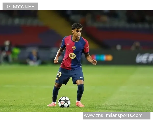 西媒报道亚马尔备战巴黎之战积极训练成为最后离场球员之一 西媒报道亚马尔备战巴黎之战积极训练成为最后离场球员之一