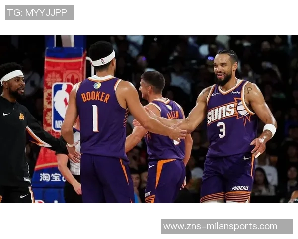 火箭队为狄龙献上感人致敬视频他双手合十向全场观众表达感谢 火箭队为狄龙献上感人致敬视频他双手合十向全场观众表达感谢